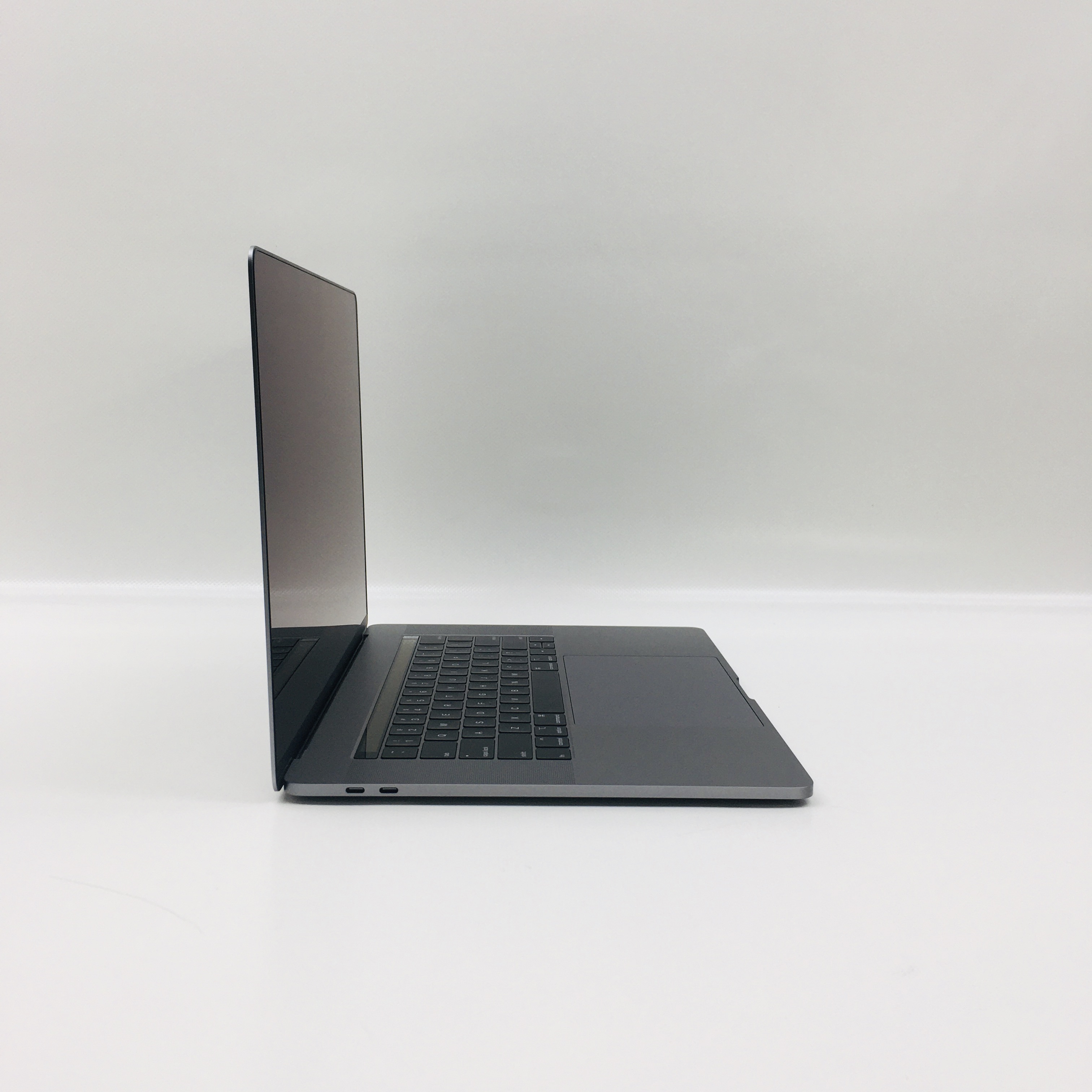 MacBook Pro 15" Touch Bar Mid 2018 (Intel 6-Core i7 2.6 GHz 32 GB RAM 512 GB SSD), Space Gray, Intel 6-Core i7 2.6 GHz, 32 GB RAM, 512 GB SSD, image 3